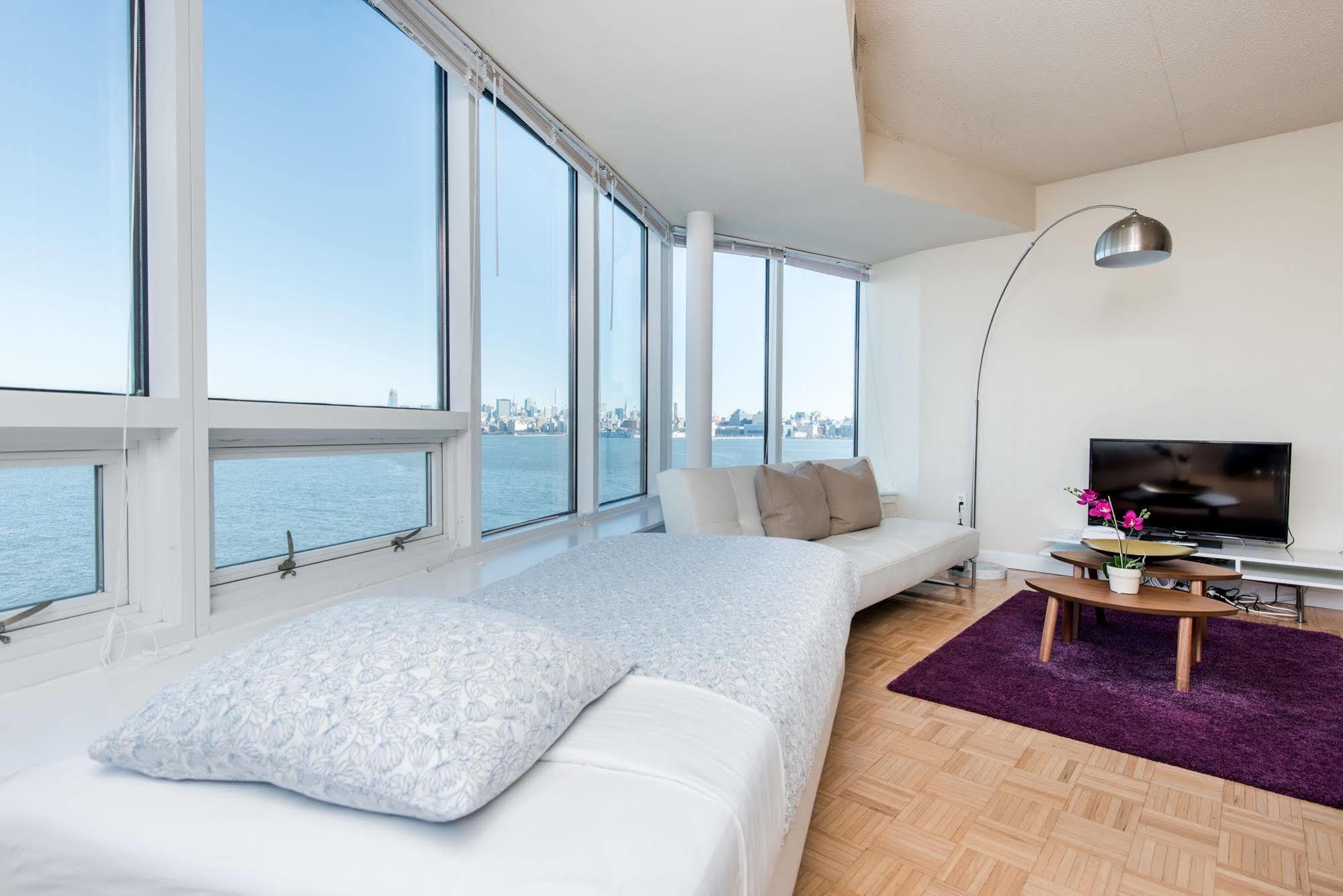 Dharma Home Suites Jc At Exchange Place Jersey City Eksteriør billede