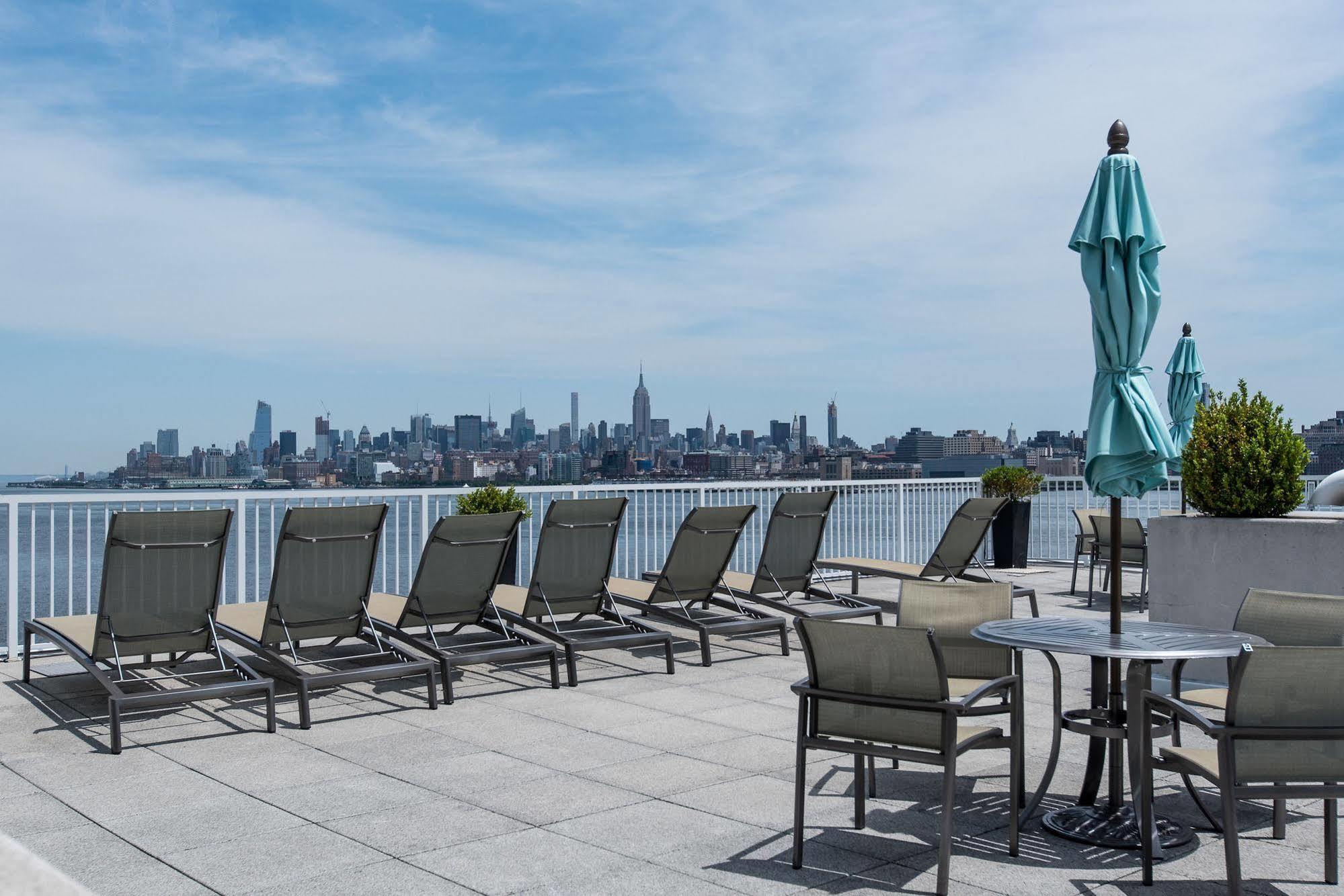Dharma Home Suites Jc At Exchange Place Jersey City Eksteriør billede