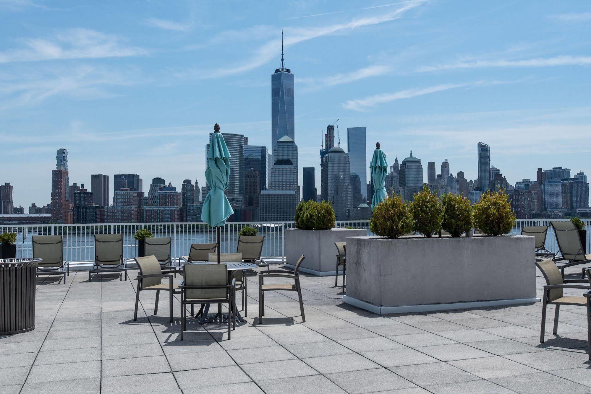 Dharma Home Suites Jc At Exchange Place Jersey City Eksteriør billede