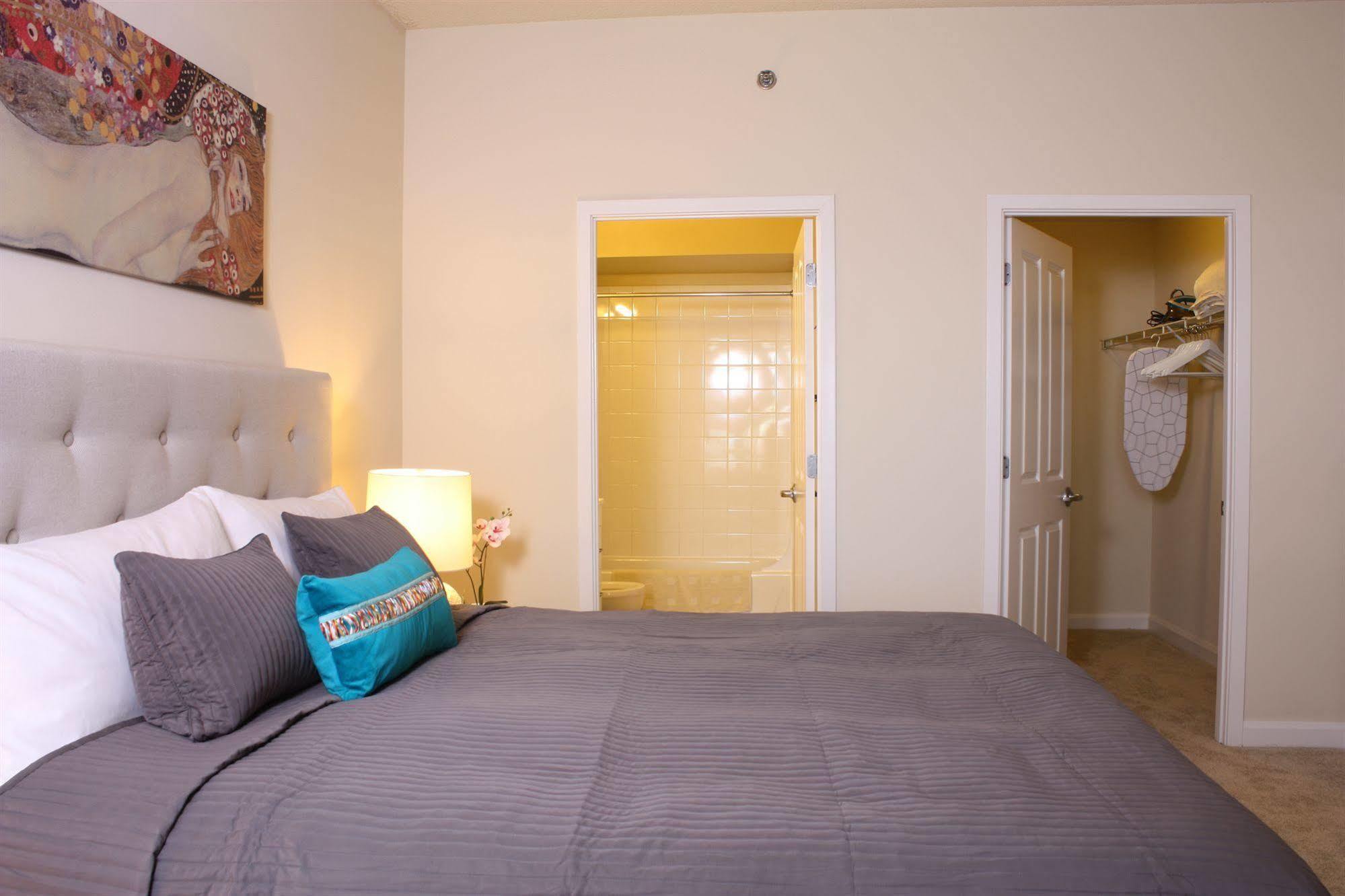 Dharma Home Suites Jc At Exchange Place Jersey City Eksteriør billede