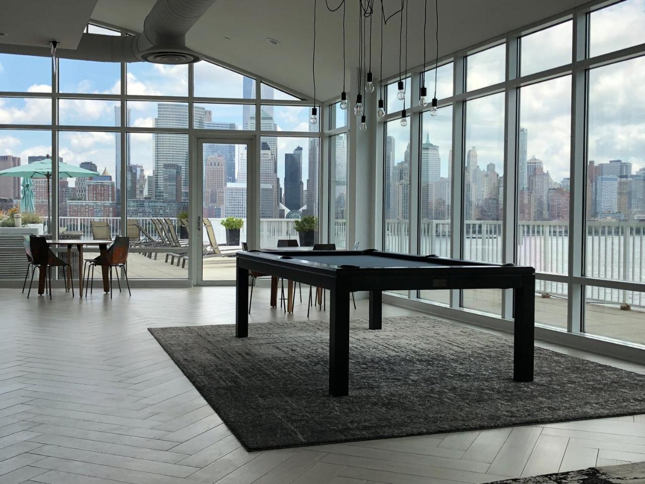 Dharma Home Suites Jc At Exchange Place Jersey City Eksteriør billede
