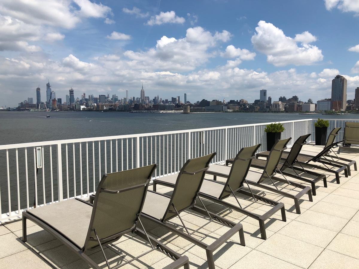 Dharma Home Suites Jc At Exchange Place Jersey City Eksteriør billede