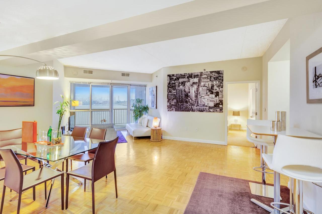 Dharma Home Suites Jc At Exchange Place Jersey City Eksteriør billede