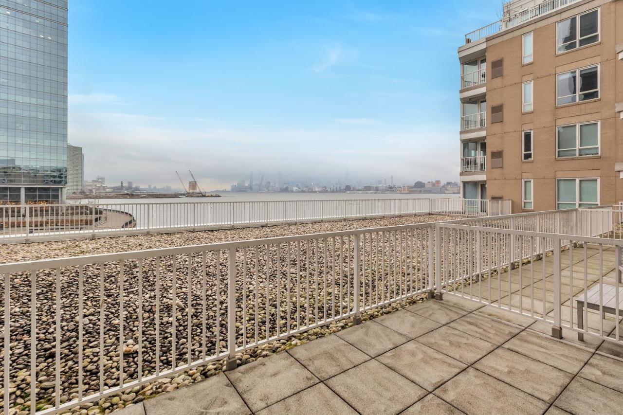 Dharma Home Suites Jc At Exchange Place Jersey City Eksteriør billede